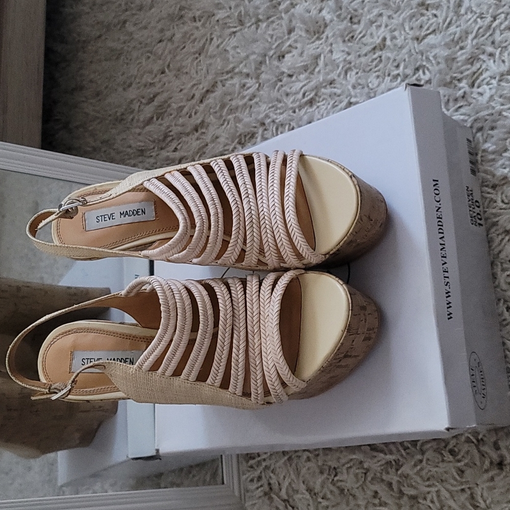 Steve Madden wedge